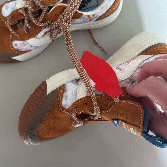 Vans Orange and Blue Sneakers with brown leather accents - Picture 6 of 7